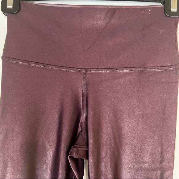 Alo Yoga Shiny Burgandy Leggings Size XS - Picture 1 of 8